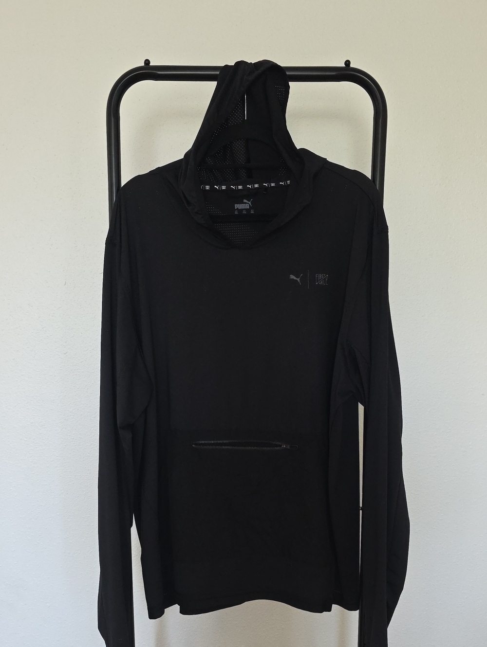 Puma Black Mesh Hooded Pullover. XXL.